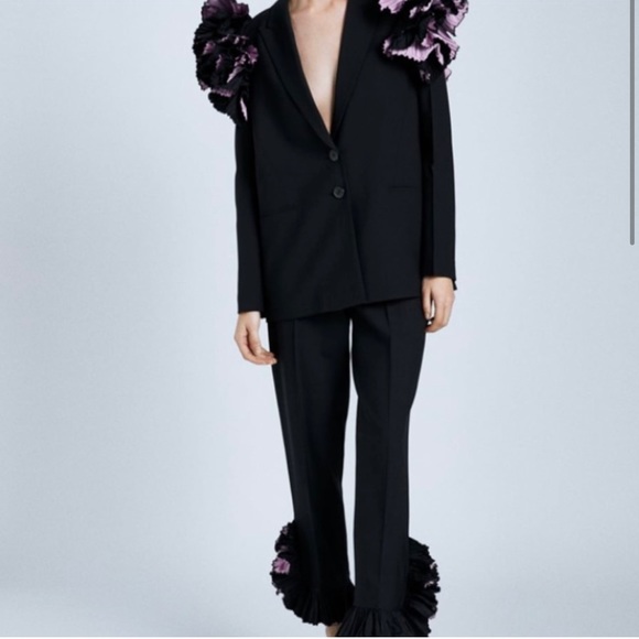 Zara Ruffled Blazer - Picture 3 of 4